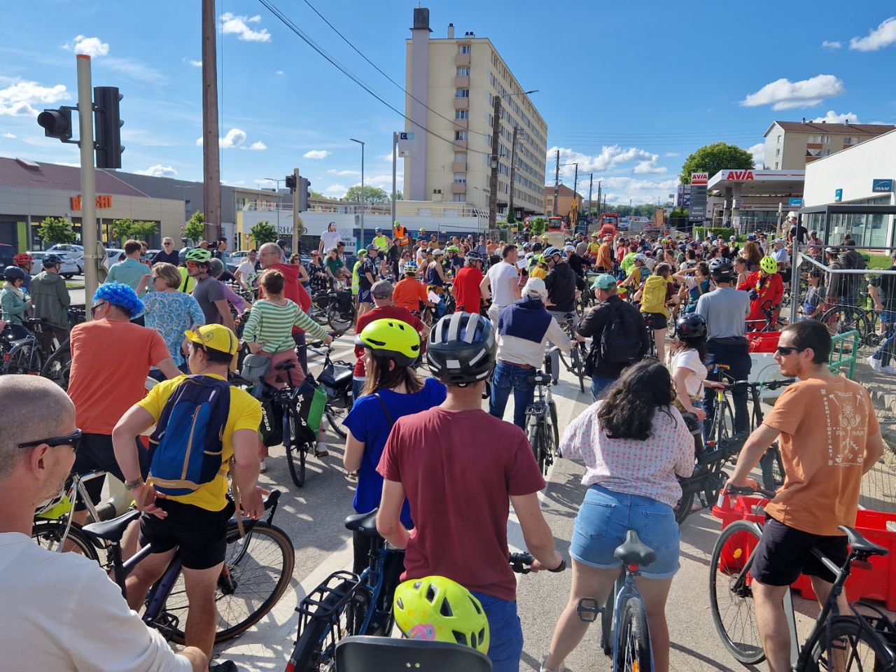 En bref : Près de trois-cents cyclistes, pour une « vélorution » à Besançon