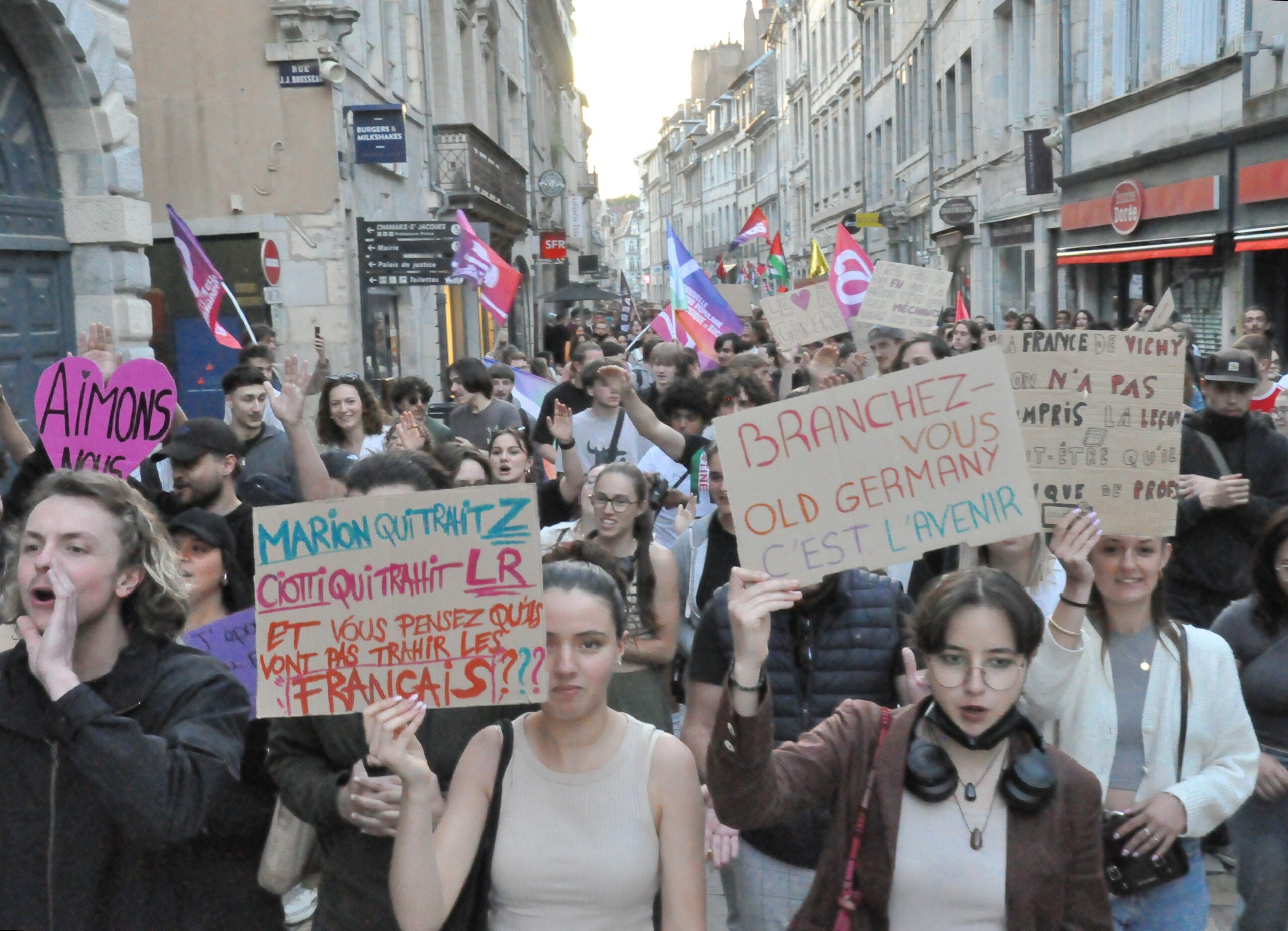 Soulèvements antifascistes : un millier de manifestant·e·s, à nouveau dans les rues de Besançon