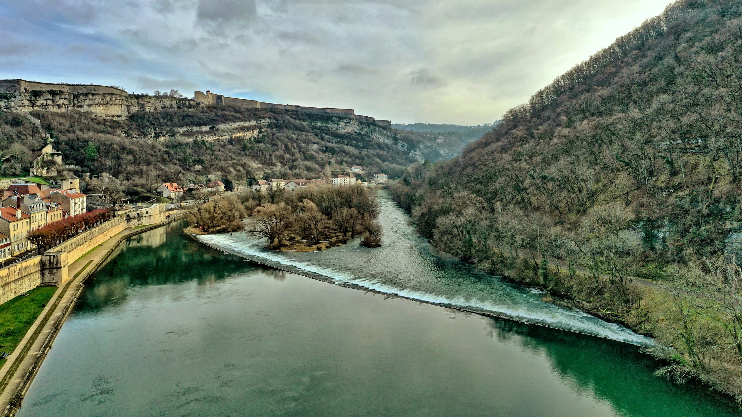 Besançon, Le Barrage Du Moulin De Tarragnoz (vue Amont)