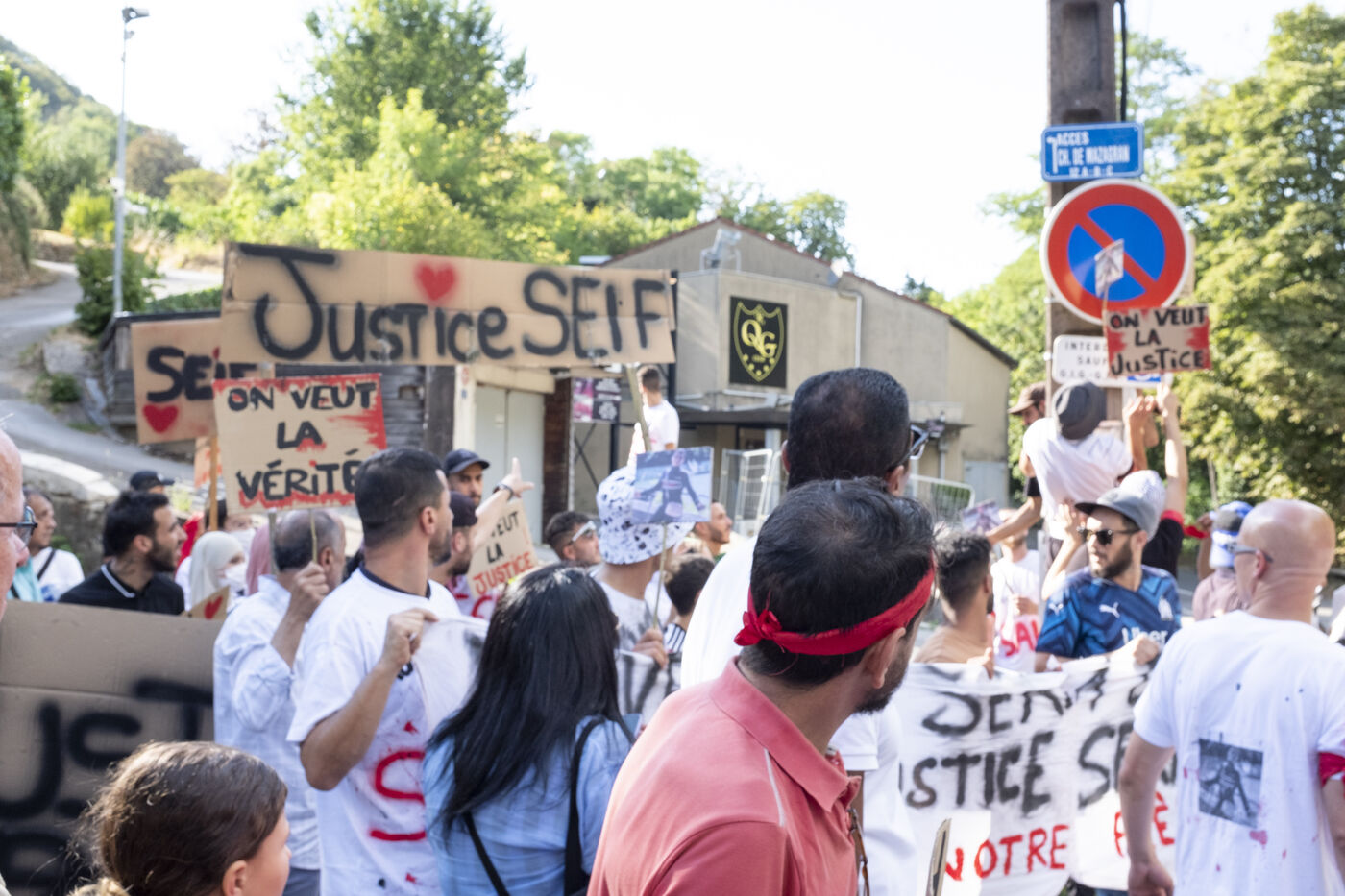 France White March In Memory Of Young Seif Boulazreg