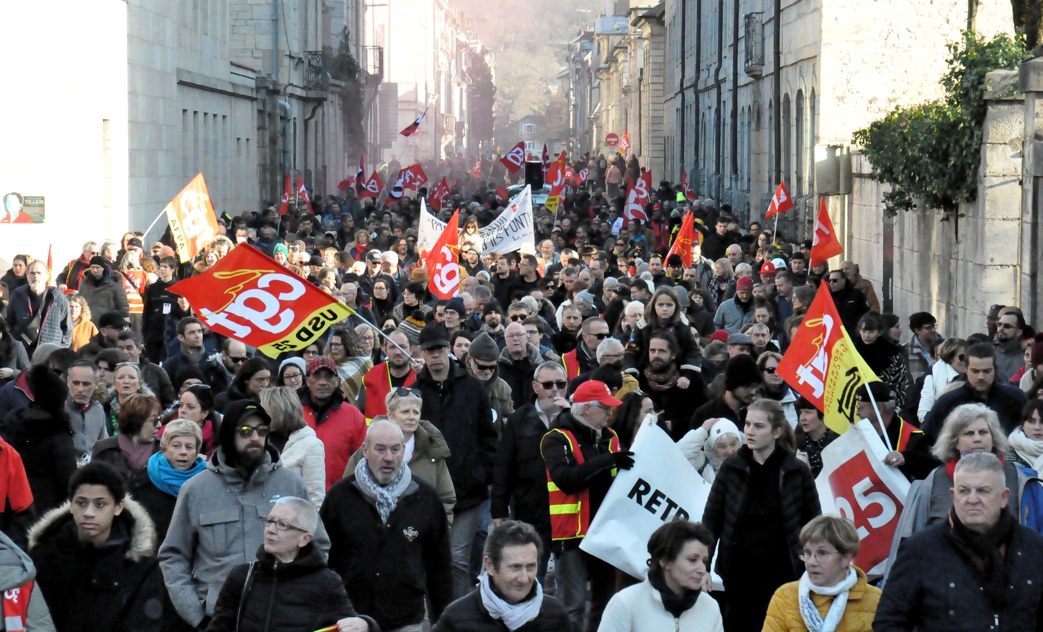 Manifestation Retraites 11 Février 2023 Besançon Toufik De Planoise